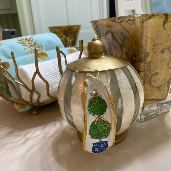 NEW DECOUPAGE CHINOISERIE TOPIARY OYSTER SHELL KEY, RING DISH or HANGING  DECOR - Picture 9 of 16